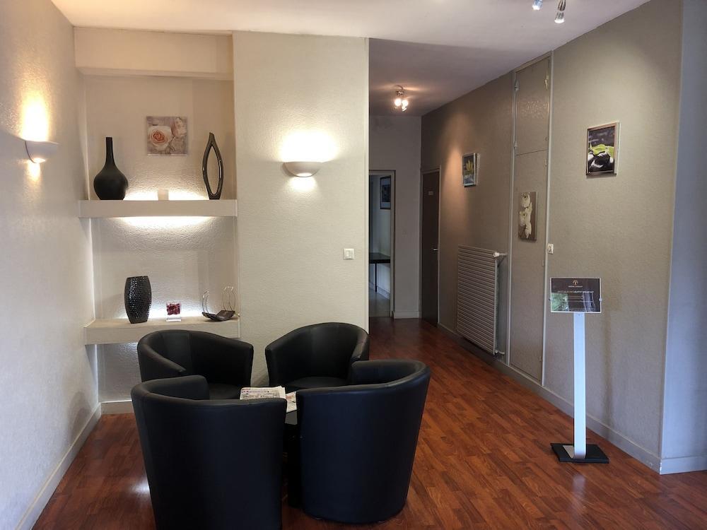 Adonis Lyon Est Hotel Artys Saint-Priest-en-Jarez 외부 사진