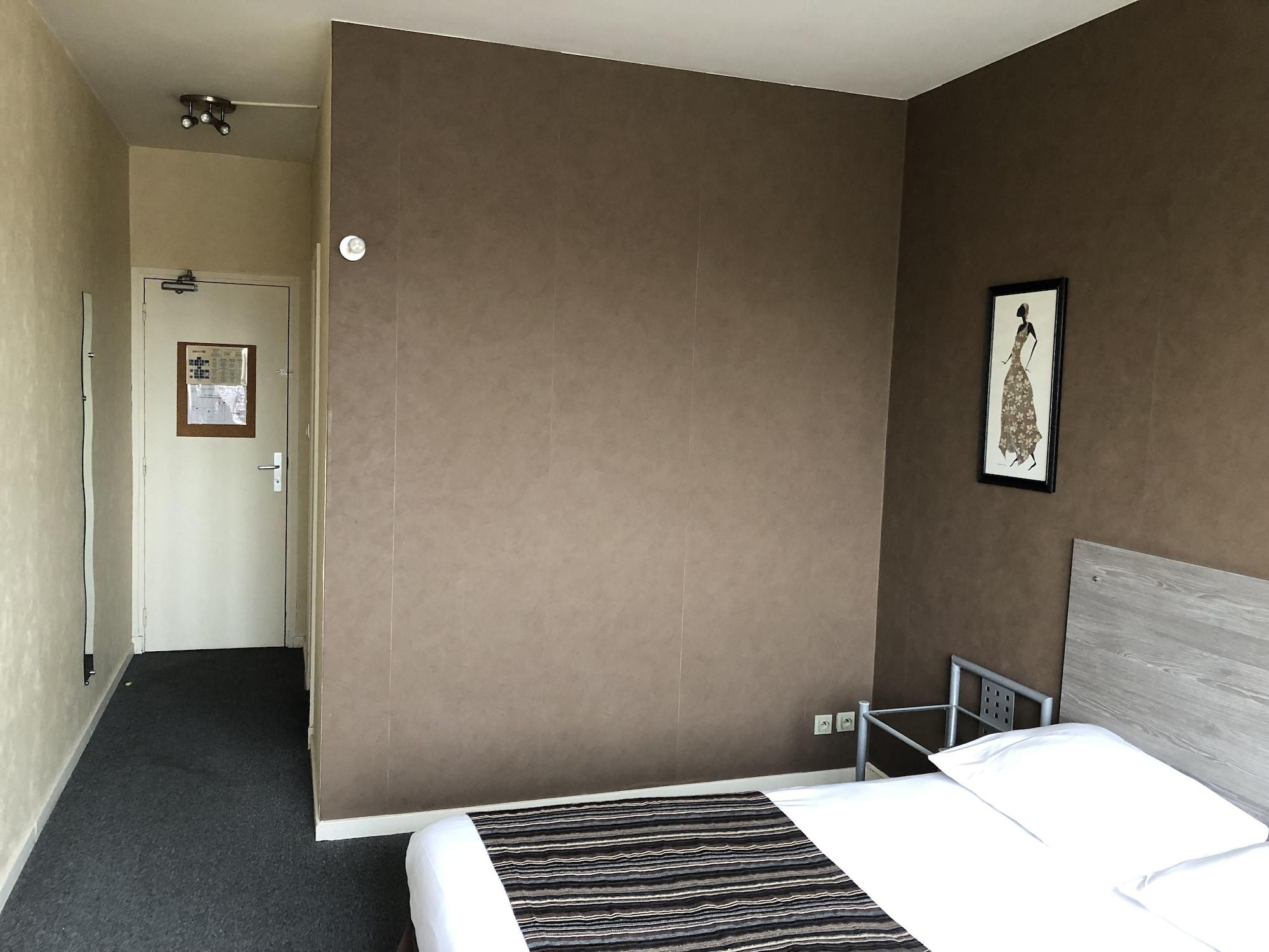 Adonis Lyon Est Hotel Artys Saint-Priest-en-Jarez 외부 사진