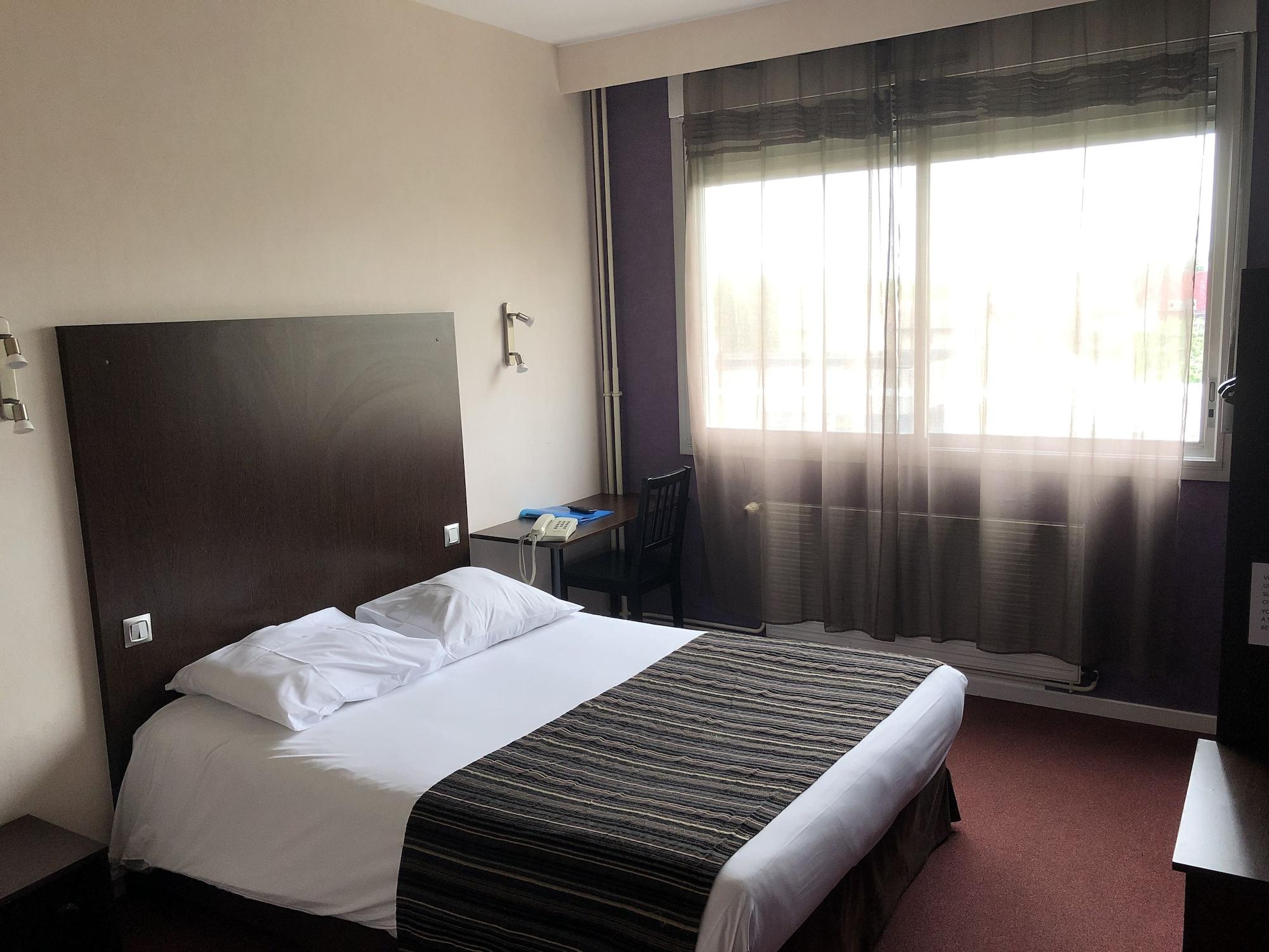 Adonis Lyon Est Hotel Artys Saint-Priest-en-Jarez 외부 사진