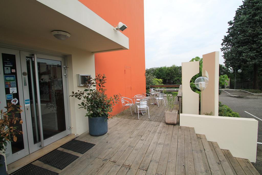 Adonis Lyon Est Hotel Artys Saint-Priest-en-Jarez 외부 사진