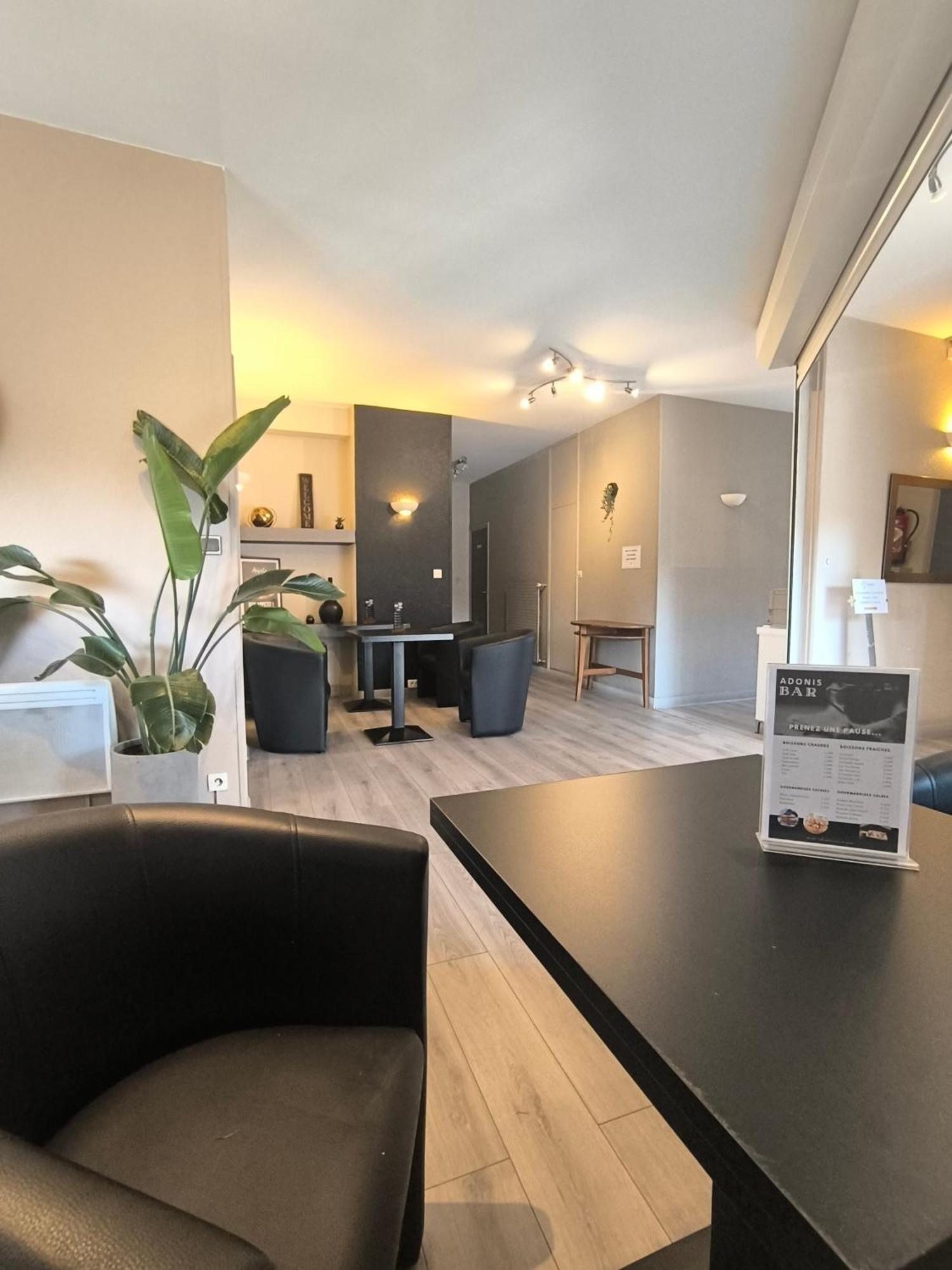 Adonis Lyon Est Hotel Artys Saint-Priest-en-Jarez 외부 사진