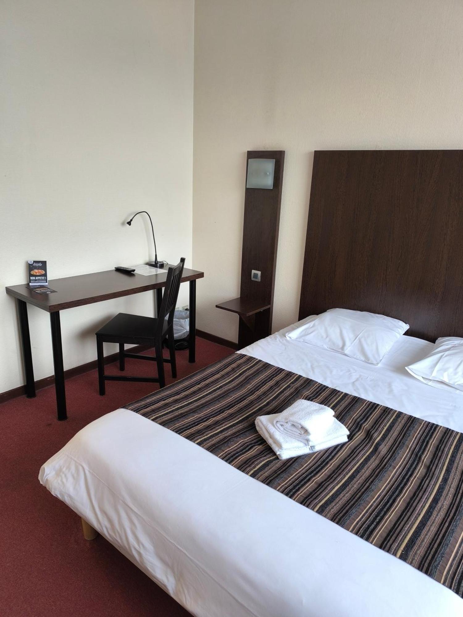Adonis Lyon Est Hotel Artys Saint-Priest-en-Jarez 외부 사진