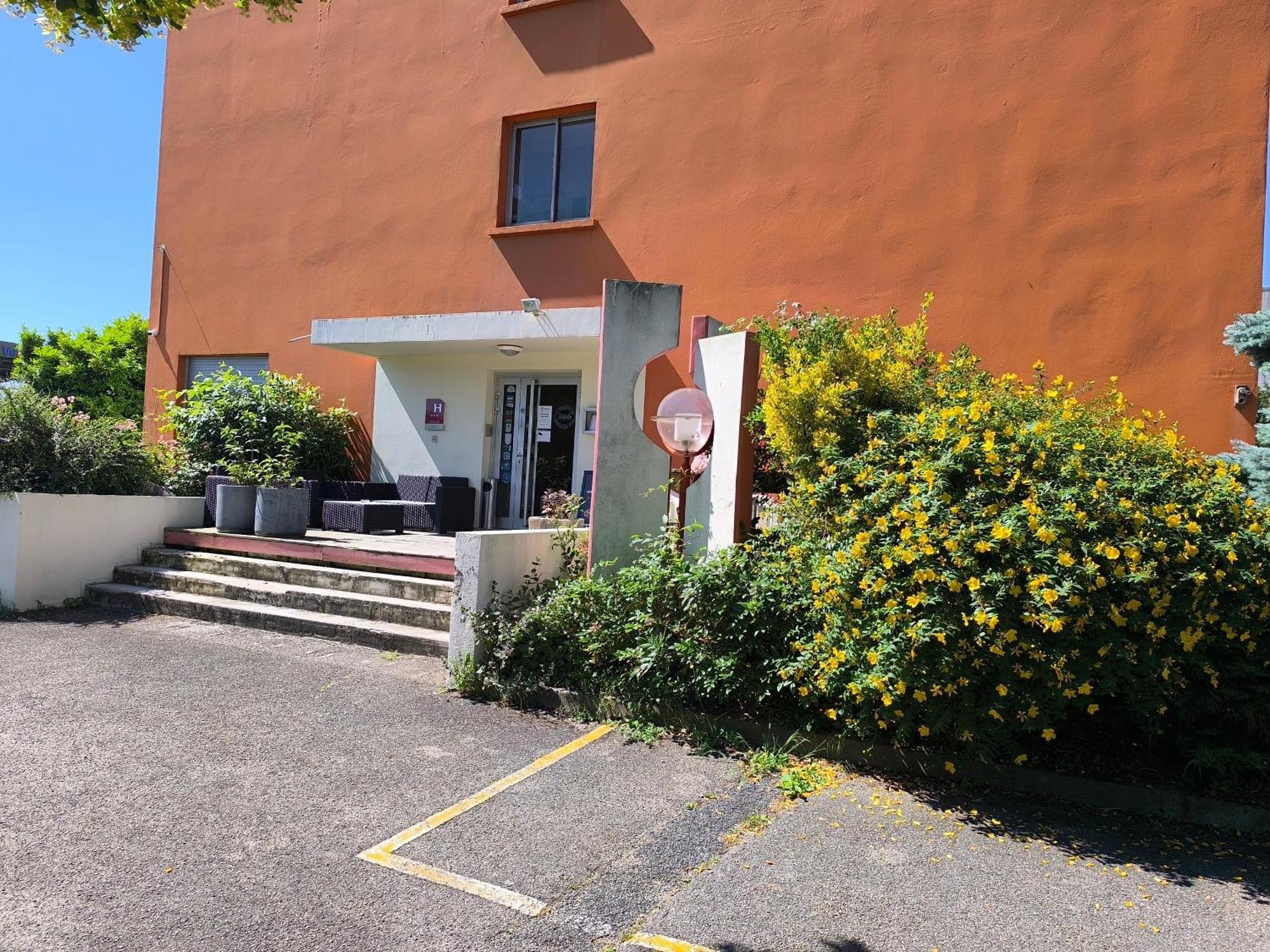 Adonis Lyon Est Hotel Artys Saint-Priest-en-Jarez 외부 사진